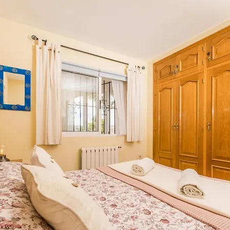 A Algemesi Apartment Moraira