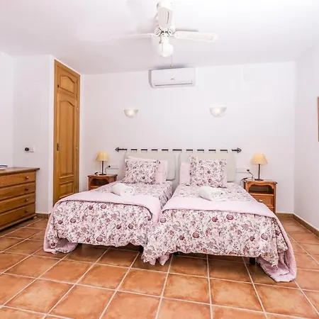 A Algemesi - Mandalay * Moraira